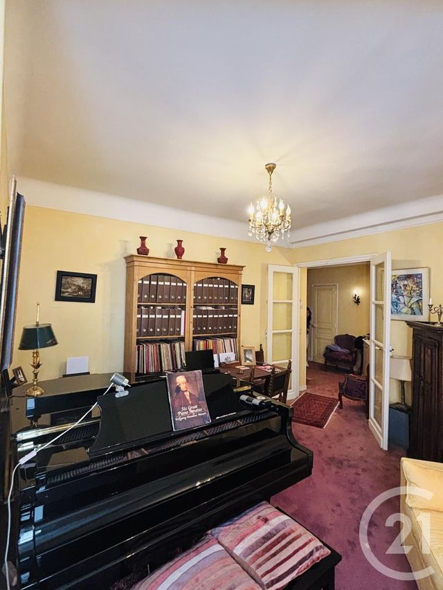 Appartement F1 à vendre PARIS