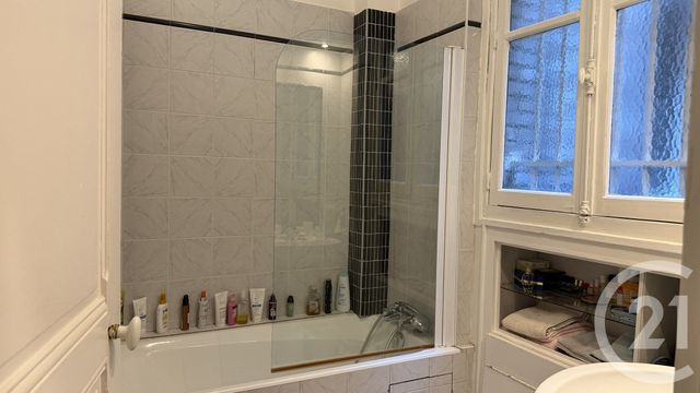 Appartement F1 à vendre - 2 pièces - 49.52 m2 - PARIS - 75015 - ILE-DE-FRANCE - Century 21 Farré La Motte Picquet