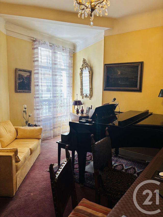 Appartement F1 à vendre - 2 pièces - 49.52 m2 - PARIS - 75015 - ILE-DE-FRANCE - Century 21 Farré La Motte Picquet