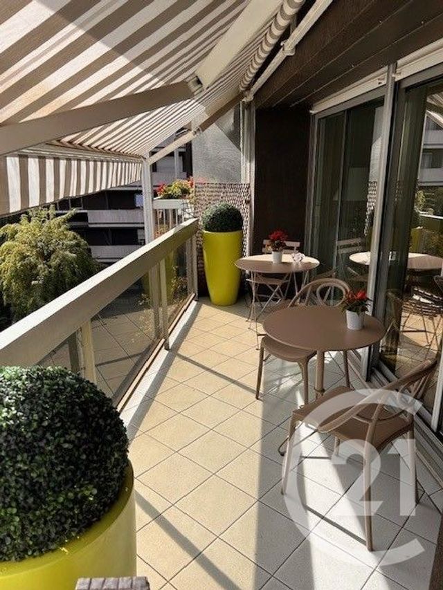 Appartement F4 à vendre - 4 pièces - 95.76 m2 - PARIS - 75015 - ILE-DE-FRANCE - Century 21 Farré La Motte Picquet