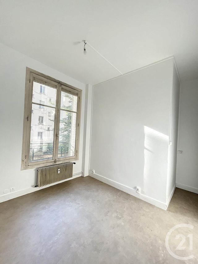 Studio à vendre - 1 pièce - 14.5 m2 - PARIS - 75015 - ILE-DE-FRANCE - Century 21 Farré La Motte Picquet