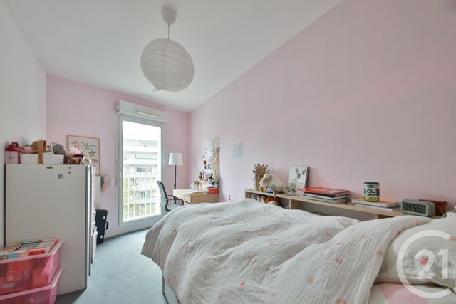 Appartement F5 à vendre - 5 pièces - 82.14 m2 - BOBIGNY - 93 - ILE-DE-FRANCE - Century 21 Farré La Motte Picquet