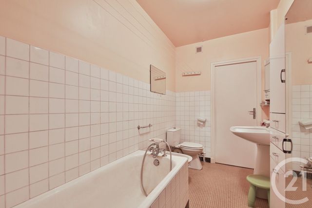 Appartement T2 à vendre - 2 pièces - 50.48 m2 - PARIS - 75015 - ILE-DE-FRANCE - Century 21 Farré La Motte Picquet