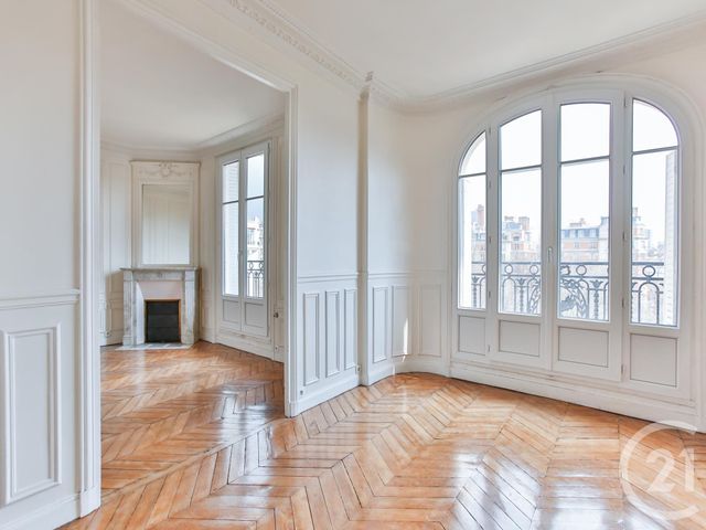  - PARIS - 