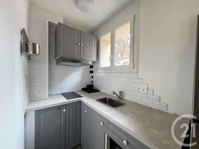 Afficher la photo en grand Appartement F2 à vendre - 2 pièces - 27.83 m2 - PARIS - 75015 - ILE-DE-FRANCE - Century 21 Farré La Motte Picquet