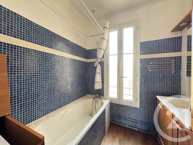 Afficher la photo en grand Appartement F3 à vendre - 3 pièces - 60.32 m2 - PARIS - 75015 - ILE-DE-FRANCE - Century 21 Farré La Motte Picquet