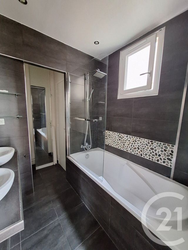 Afficher la photo en grand Appartement à louer - 2 pièces - 55.72 m2 - PARIS - 75015 - ILE-DE-FRANCE - Century 21 Farré La Motte Picquet