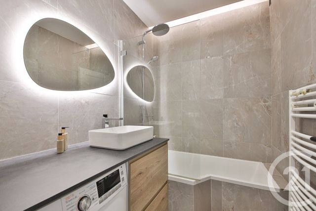 Appartement F3 à vendre - 3 pièces - 65.0 m2 - PARIS - 75015 - ILE-DE-FRANCE - Century 21 Farré La Motte Picquet