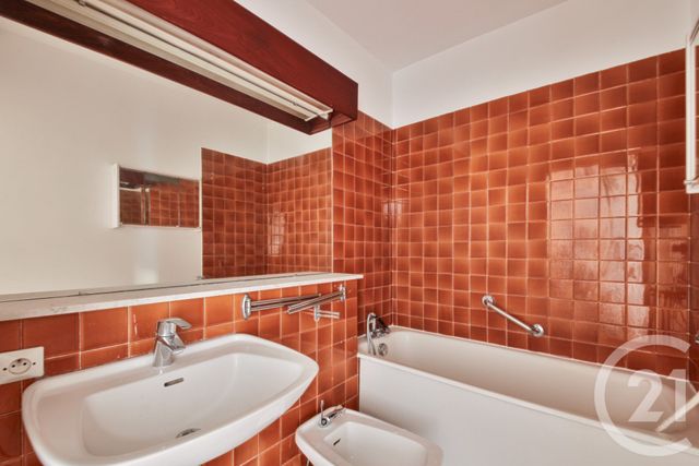 Appartement F2 à vendre - 2 pièces - 48.96 m2 - PARIS - 75015 - ILE-DE-FRANCE - Century 21 Farré La Motte Picquet