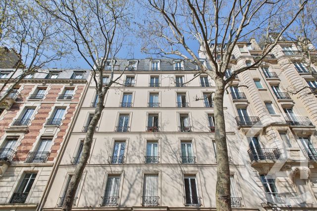 Appartement F2 à vendre - 2 pièces - 44.62 m2 - PARIS - 75015 - ILE-DE-FRANCE - Century 21 Farré La Motte Picquet
