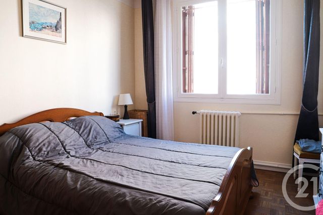 Appartement F4 à vendre - 4 pièces - 70.77 m2 - PARIS - 75015 - ILE-DE-FRANCE - Century 21 Farré La Motte Picquet