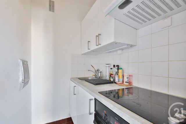 Appartement Studio à vendre - 1 pièce - 23.61 m2 - PARIS - 75015 - ILE-DE-FRANCE - Century 21 Farré La Motte Picquet