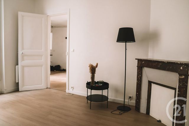 Appartement T2 à vendre - 2 pièces - 36.41 m2 - PARIS - 75015 - ILE-DE-FRANCE - Century 21 Farré La Motte Picquet