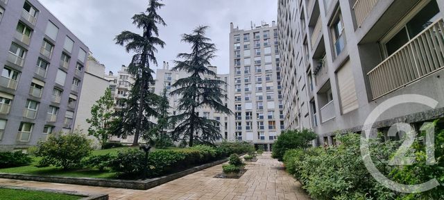Appartement T2 à vendre - 2 pièces - 56.57 m2 - PARIS - 75015 - ILE-DE-FRANCE - Century 21 Farré La Motte Picquet