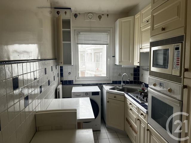 Appartement F2 à louer - 2 pièces - 62.45 m2 - PARIS - 75015 - ILE-DE-FRANCE - Century 21 Farré La Motte Picquet