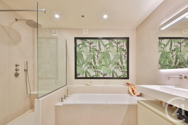 Appartement F6 à vendre - 6 pièces - 201.62 m2 - PARIS - 75015 - ILE-DE-FRANCE - Century 21 Farré La Motte Picquet