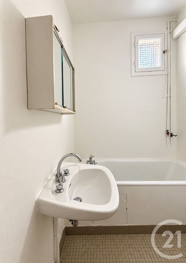 Appartement F3 à vendre - 3 pièces - 49.11 m2 - PARIS - 75015 - ILE-DE-FRANCE - Century 21 Farré La Motte Picquet