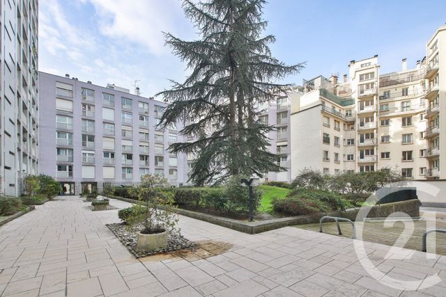 Appartement F2 à vendre - 2 pièces - 43.54 m2 - PARIS - 75015 - ILE-DE-FRANCE - Century 21 Farré La Motte Picquet