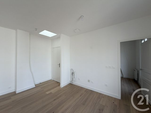 Appartement T2 à vendre - 2 pièces - 34.0 m2 - PARIS - 75015 - ILE-DE-FRANCE - Century 21 Farré La Motte Picquet