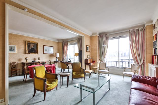 Appartement F5 à vendre - 5 pièces - 123.85 m2 - PARIS - 75015 - ILE-DE-FRANCE - Century 21 Farré La Motte Picquet