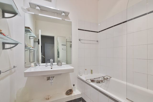 Appartement F4 à vendre - 4 pièces - 96.69 m2 - PARIS - 75015 - ILE-DE-FRANCE - Century 21 Farré La Motte Picquet