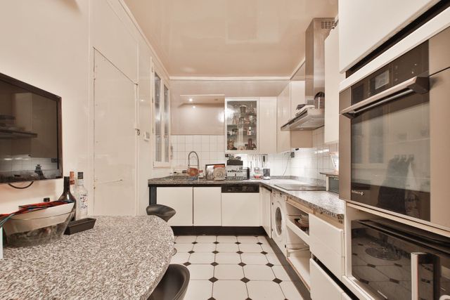 Appartement F6 à vendre - 6 pièces - 201.62 m2 - PARIS - 75015 - ILE-DE-FRANCE - Century 21 Farré La Motte Picquet