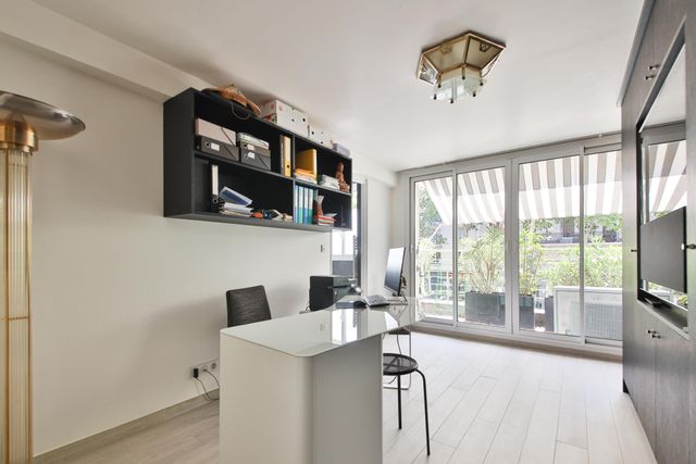 Appartement F4 à vendre - 4 pièces - 120.53 m2 - PARIS - 75015 - ILE-DE-FRANCE - Century 21 Farré La Motte Picquet
